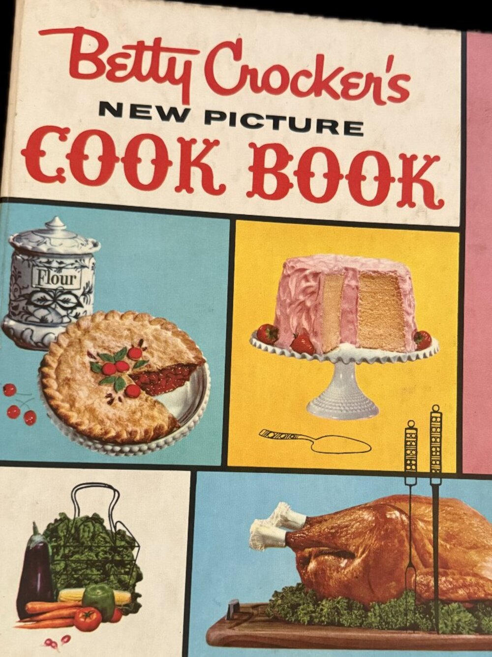 Vintage Betty Crocker's New Picture Cook Book First Edition Early Printing HC